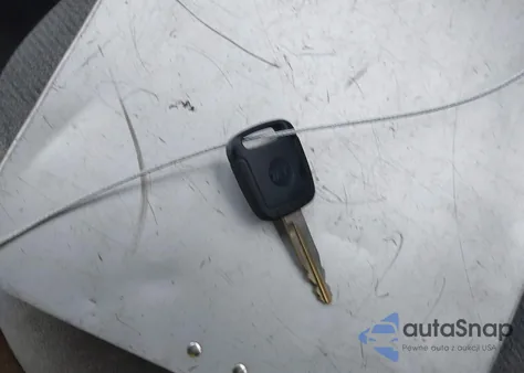 2000 Ford Taurus Ses z USA, uszkodzony, nr VIN 1FAFP55S1YA155441